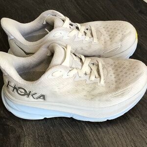 Hoka Clifton 9 Nimbus Cloud size 7D
